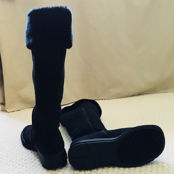 Black Boots - Picture 5 of 6